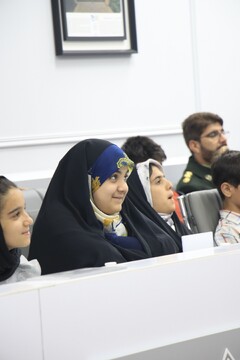 نشست صمیمانه نویسنده مجموعه کتاب «پیامبران اولوالعزم» با اعضای نوجوان کتابخانه‌های عمومی قم