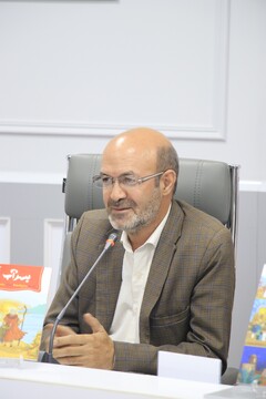 نشست صمیمانه نویسنده مجموعه کتاب «پیامبران اولوالعزم» با اعضای نوجوان کتابخانه‌های عمومی قم