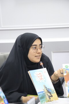 نشست صمیمانه نویسنده مجموعه کتاب «پیامبران اولوالعزم» با اعضای نوجوان کتابخانه‌های عمومی قم