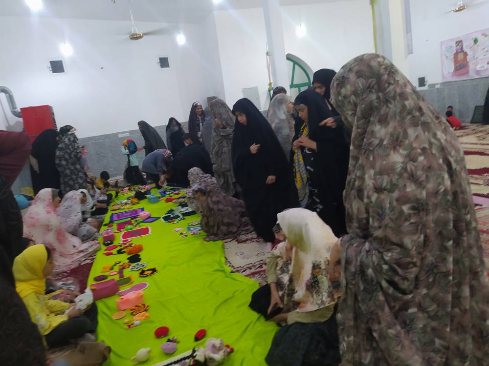 کتابخانه شهید شریفنیا نقطه ثقل دهستان است