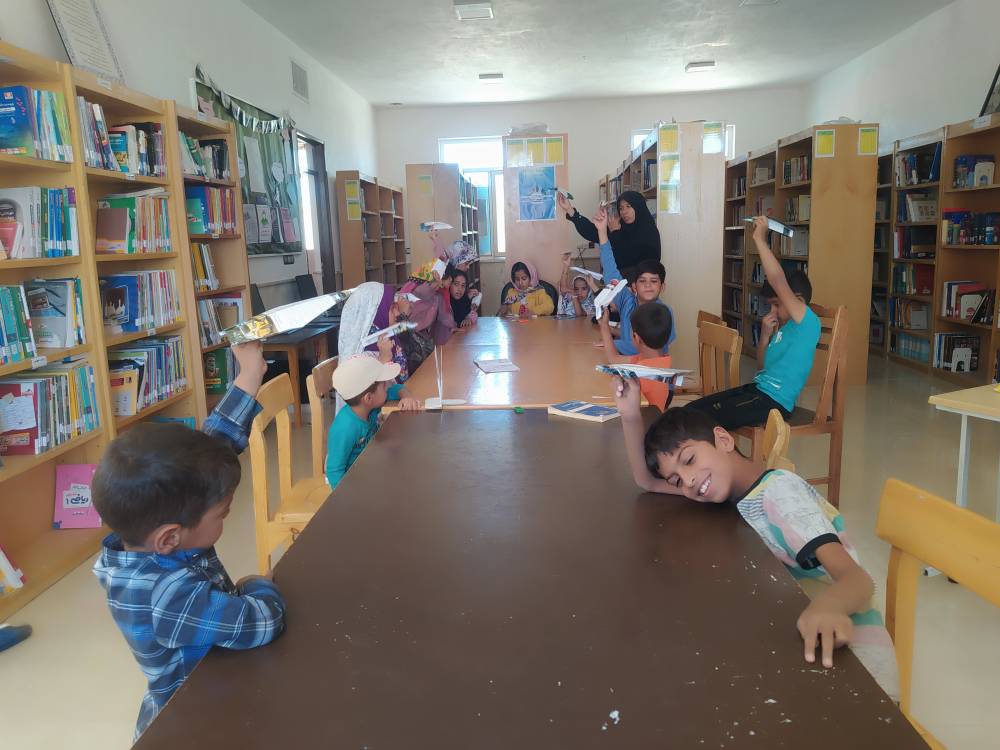 کتابخانه شهید شریفنیا نقطه ثقل دهستان است