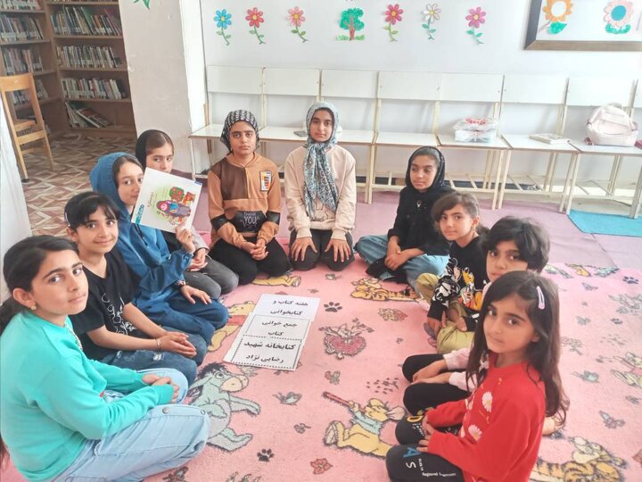 کتابخانه تنها مرکز فرهنگی فعال و پاتوق کودکان روستای پشتقلعه است