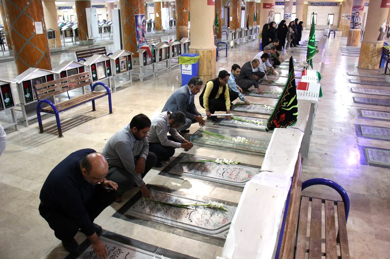 تجدید پیمان کتابداران کتابخانه‌های عمومی استان بوشهر با شهدا