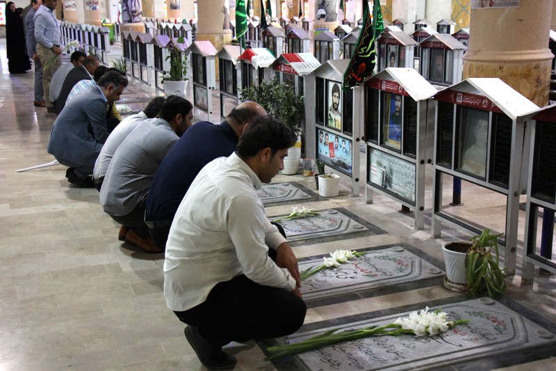 تجدید پیمان کتابداران کتابخانه‌های عمومی استان بوشهر با شهدا