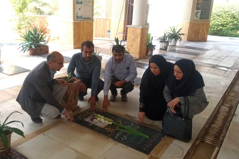 تجدید پیمان کتابداران کتابخانه‌های عمومی استان بوشهر با شهدا