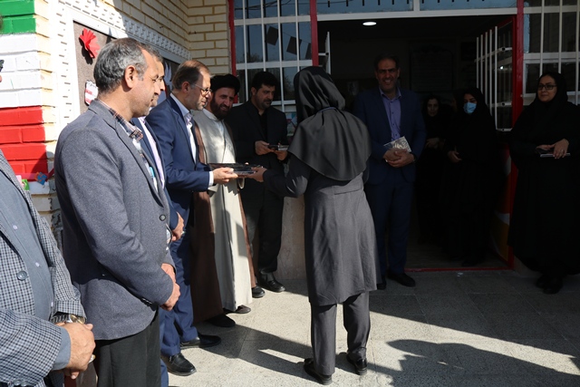 زنگ مطالعه در مدرسه ابتدایی شمس گرمسار نواخته شد