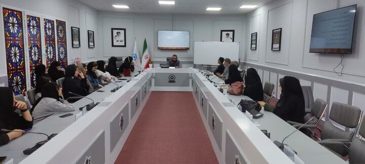 نقش کتاب در خودآگاهی و درمان اضطراب