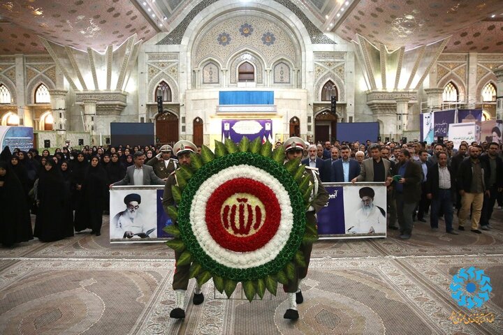 برای حوزه کتاب جایگاه عظیمی در حرکت فرهنگ نظام قائل هستیم/ امام ما را از جهالت طاغوت به تنعم و تفکر اصیل اسلامی رهنمون کرد