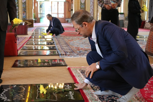 تجدید میثاق کتابداران گرمساری با آرمانهای امام راحل و شهدا