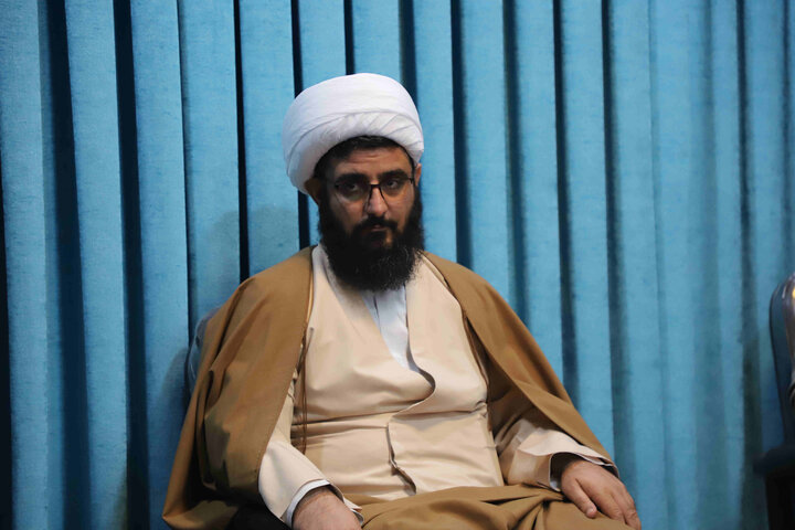 لزوم آموزش تند خوانی و مطالعه صحیح برای اعضای کتابخانههای عمومی