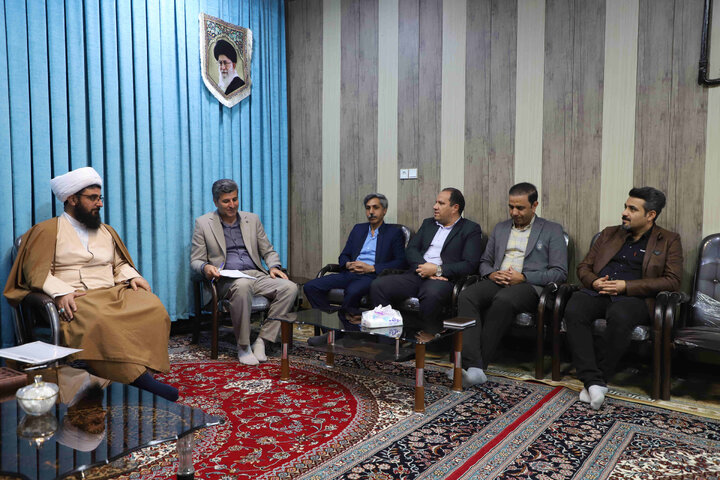 لزوم آموزش تند خوانی و مطالعه صحیح برای اعضای کتابخانههای عمومی