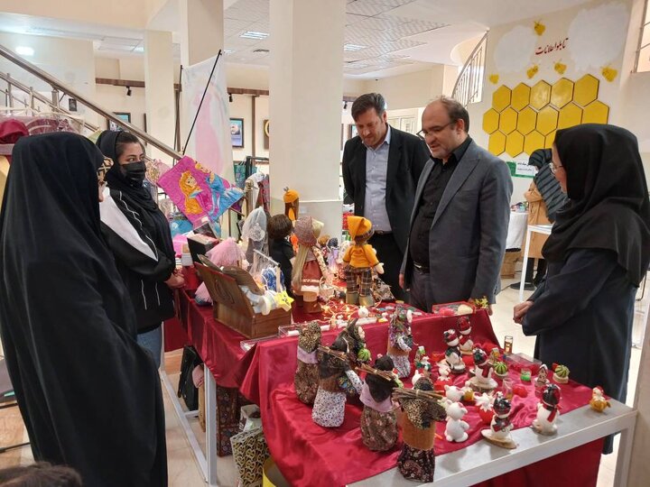 افتتاح نمایشگاه کسب و کارهای کوچک و مشاغل خانگی در کتابخانه سپهبد شهید حاج قاسم سلیمانی