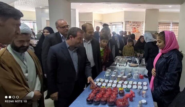 افتتاح نمایشگاه کسب و کارهای کوچک و مشاغل خانگی در کتابخانه سپهبد شهید حاج قاسم سلیمانی