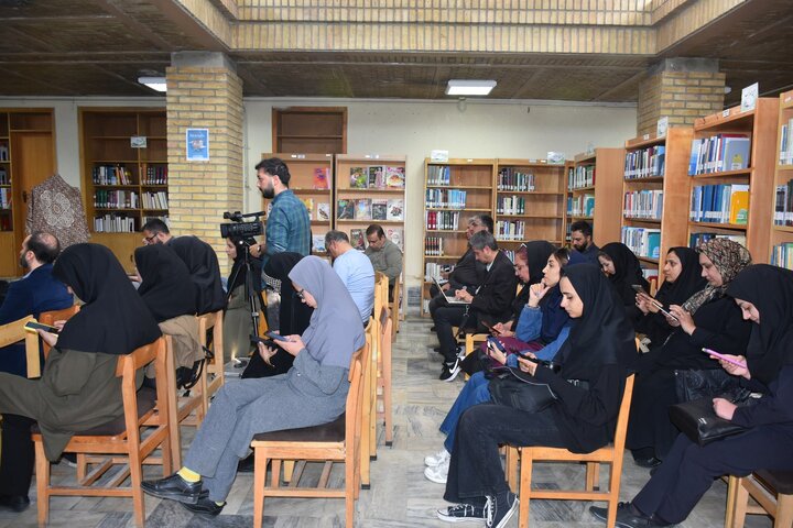 برگزاری ۱۷۰۰ برنامه ترویج کتابخوانی در فارس در هفته کتاب/ توسعه کتابخانههای عمومی شیراز با همکاری شهرداری