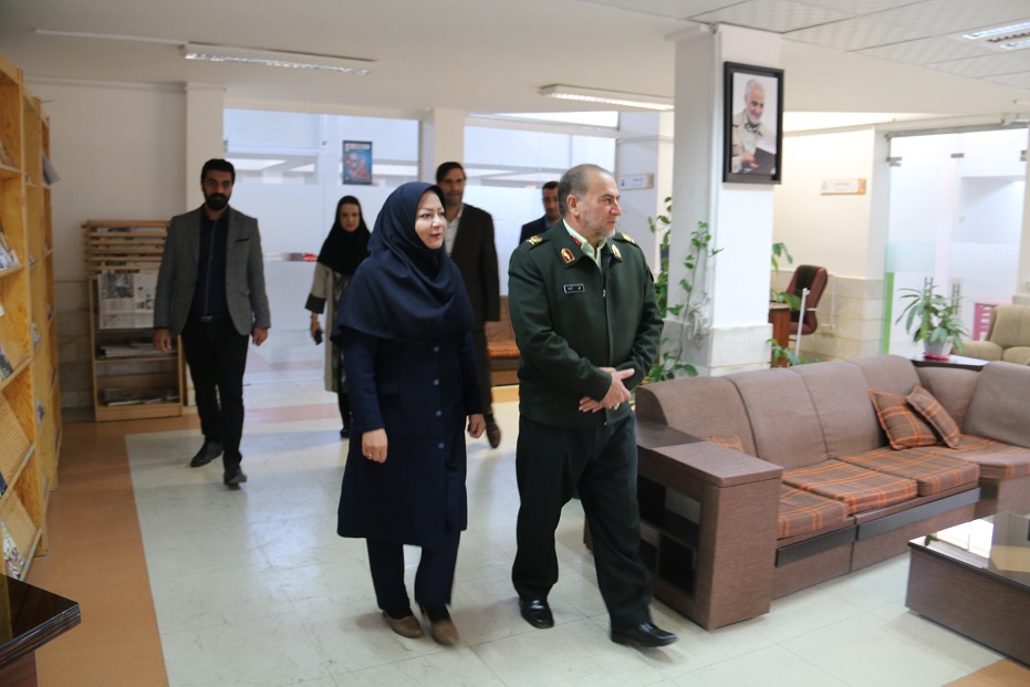 تقدیر فرمانده انتظامی کردستان از سرپرست اداره کل کتابخانه های عمومی استان