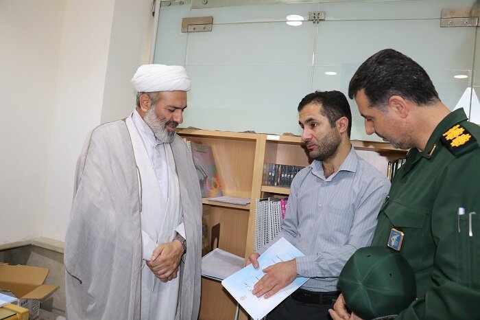 استدلالهای قوی و درک عمیق از مسائل روز ، مستلزم مطالعه اثربخش است