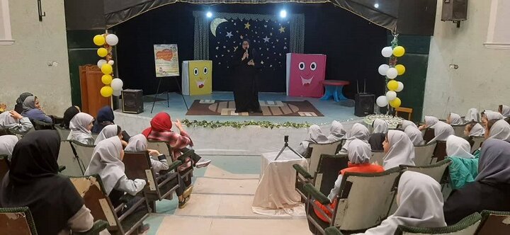 دومین جشنواره قصهگویی «شوغاتیه» در دلیجان برگزار شد