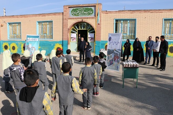 اردوی جهادی خواندن در روستای حسین خانلو نظرآباد برگزار شد