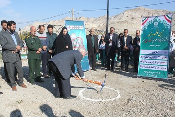 کلنگ زنی ساختمان جدید کتابخانه عمومی شهدای مهر