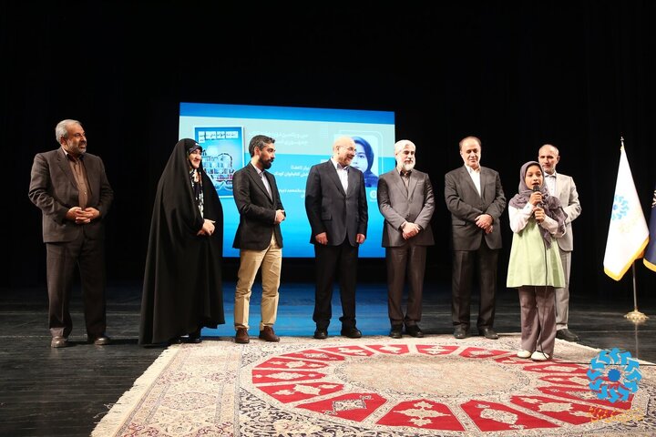 کارت عضویت افتخاری به رئیس مجلس شورای اسلامی اهدا شد