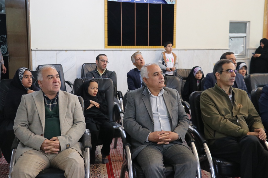 کتابخانه سیار حرکت در مسیر ترویج فرهنگ کتاب و کتابخوانی را پرشتابتر میکند