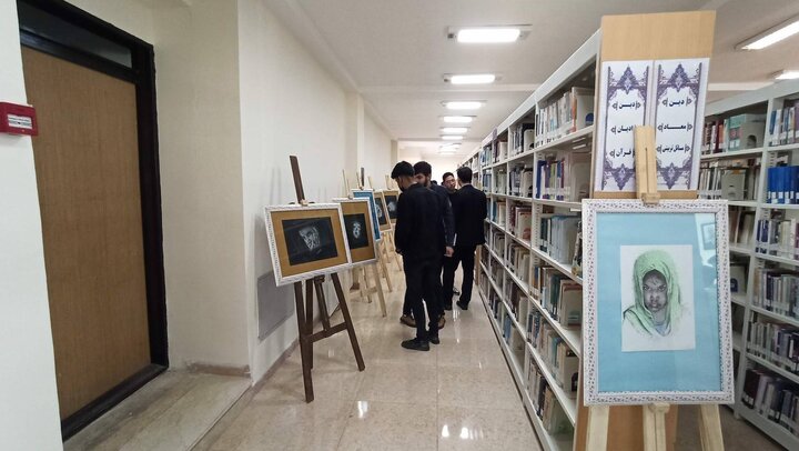 نمایشگاه آثار طراحی با خودکار به همت کتابخانه ن والقلم شاهین دژ برگزار شد