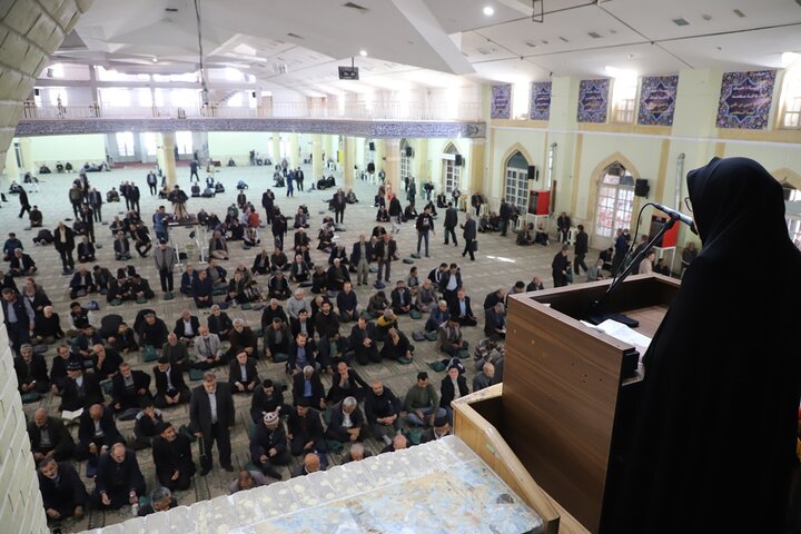 یکی از دستاوردهای نظام مقدس جمهوری اسلامی توسعه زیرساختهای کتاب و کتابخوانی است