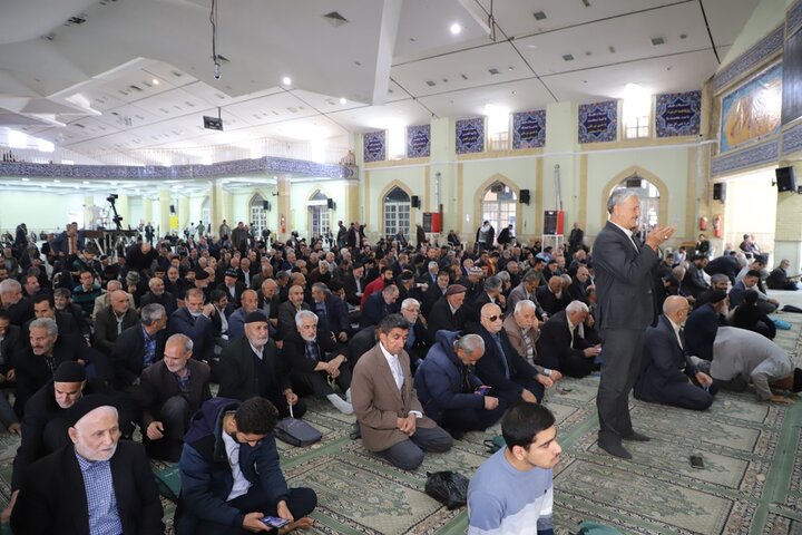 یکی از دستاوردهای نظام مقدس جمهوری اسلامی توسعه زیرساختهای کتاب و کتابخوانی است