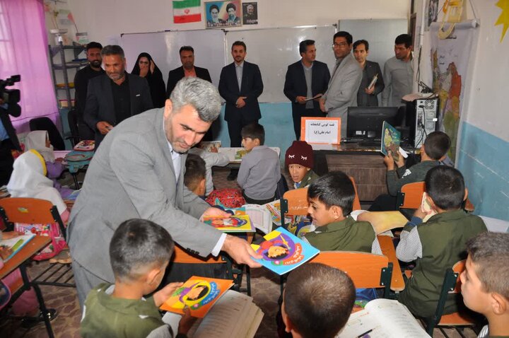 «کاروان کتابخوانی» کتابخانههای عمومی آذربایجانغربی راهی مناطق کم برخوردار شد