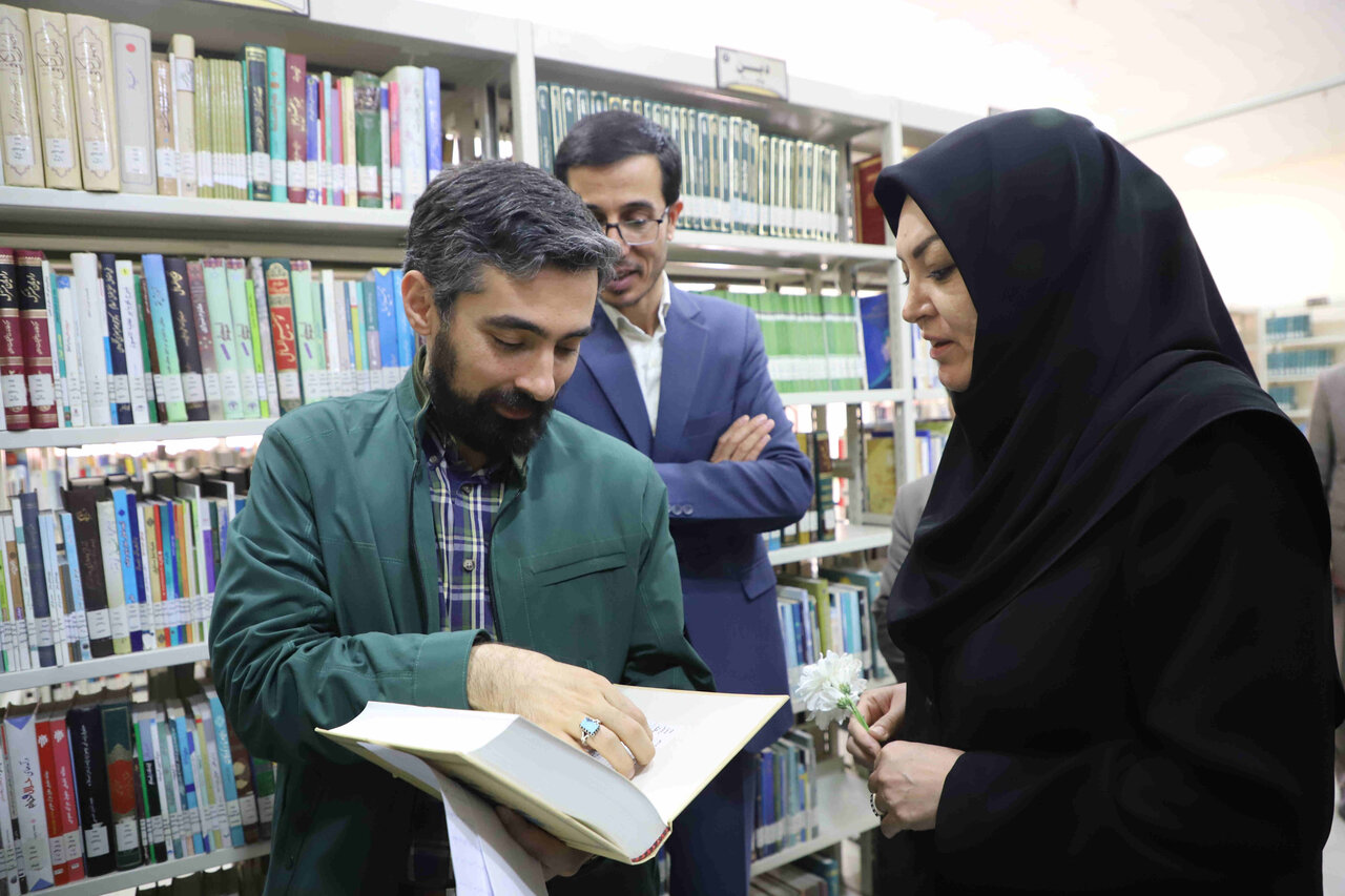 تلاش برای افزایش رفاهیات در همه سطوح نهاد/ ضرورت استفاده از ظرفیت کتابخانههای عمومی برای ترویج عقلانیت