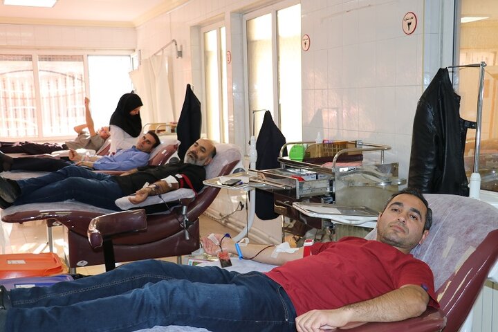 شرکت کتابداران و کارکنان کتابخانه های عمومی استان اردبیل در پویش « کتاب خون»