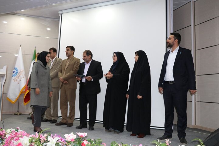 کتابداران به صورت مستقیم به توسعه فرهنگی کشور کمک میکنند