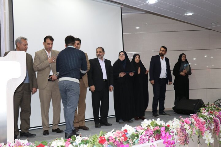 کتابداران به صورت مستقیم به توسعه فرهنگی کشور کمک میکنند