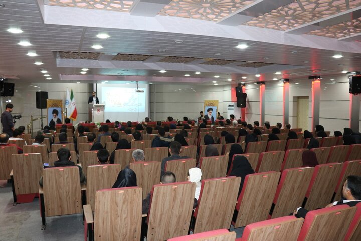 کتابداران به صورت مستقیم به توسعه فرهنگی کشور کمک میکنند