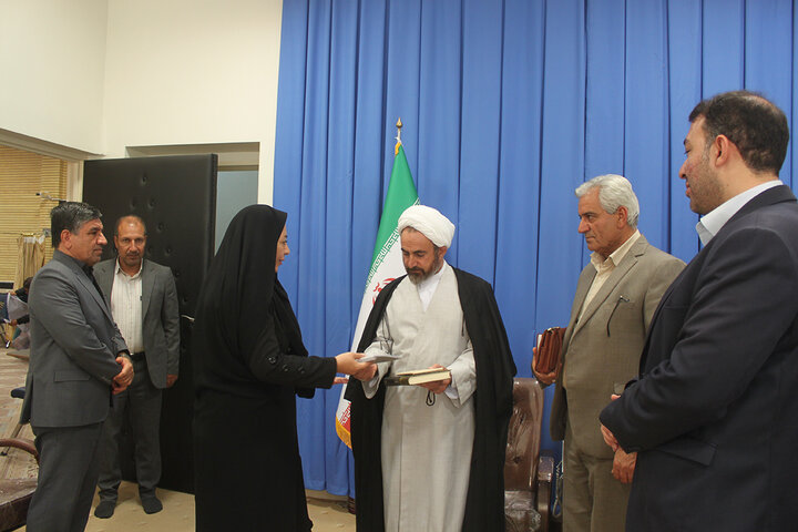 باید فعالیتهای فرهنگی و ترغیبی مرتبط به کتاب را افزایش دهیم