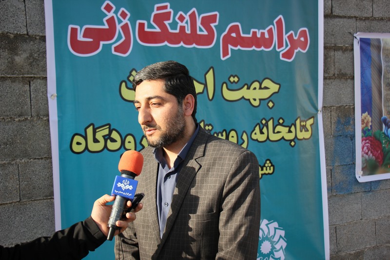 کلنگ ساخت ۲ کتابخانه روستایی در شهرستان دشتستان به زمین زده ‌شد