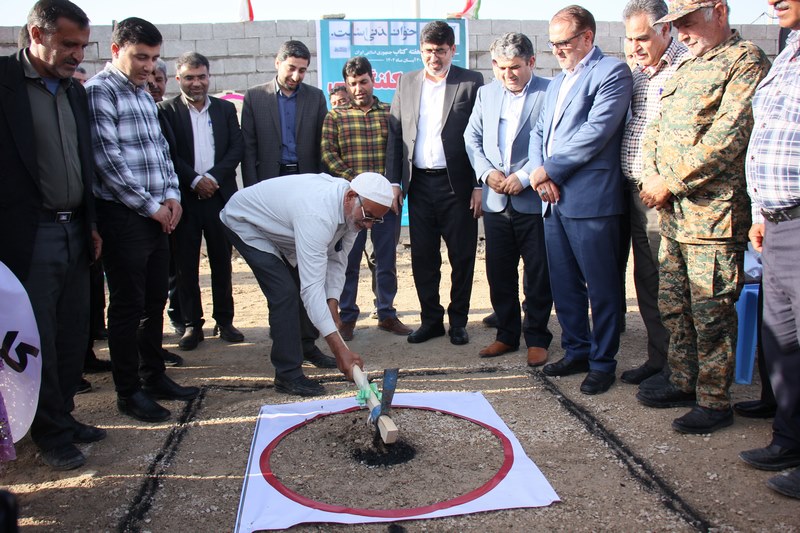 کلنگ ساخت ۲ کتابخانه روستایی در شهرستان دشتستان به زمین زده شد