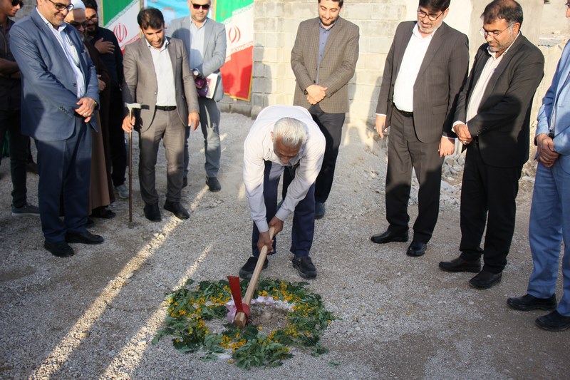 کلنگ ساخت ۲ کتابخانه روستایی در شهرستان دشتستان به زمین زده ‌شد