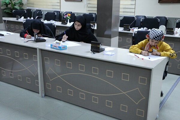 وقتی گلهای زندگی کاتبان کتاب وحی میشوند