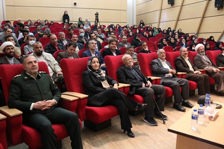 آیین تجلیل از فعالان عرصه کتاب و کتابخوانی در استان سمنان برگزار شد