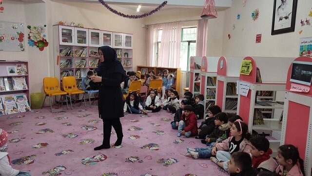 جشن هفته کتاب در کتابخانه عمومی مستوره کردستانی برگزار شد