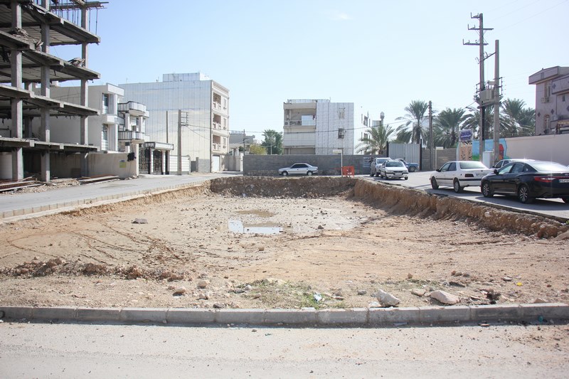 کلنگ ساخت دومین کتابخانه عمومی شهر جم به زمین زده شد