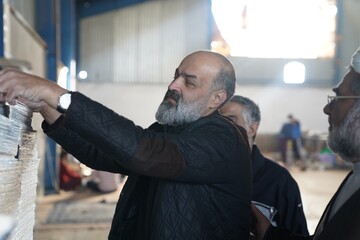 بازدید مدیرکل کتابخانه های عمومی استان قم از کتابخانه های ندامتگاه مرکزی قم