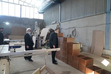 بازدید مدیرکل کتابخانه های عمومی استان قم از کتابخانه های ندامتگاه مرکزی قم