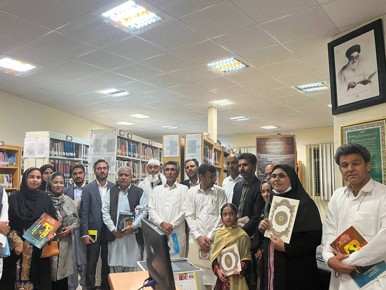 دومین نشست ادبی موسسه فرهنگی هنری هاتف جوان مکران شعر خوانی ایرانشهر