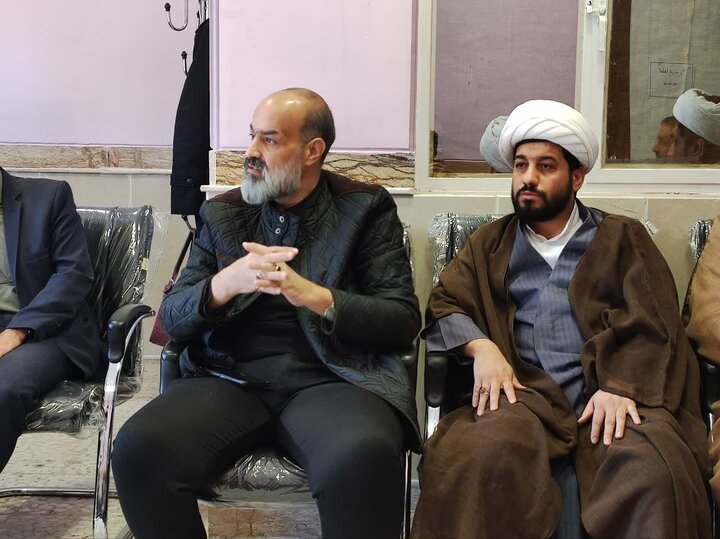 ایجاد اولین کتابخانه هدهد سفید قم در کانون محراب پردیسان