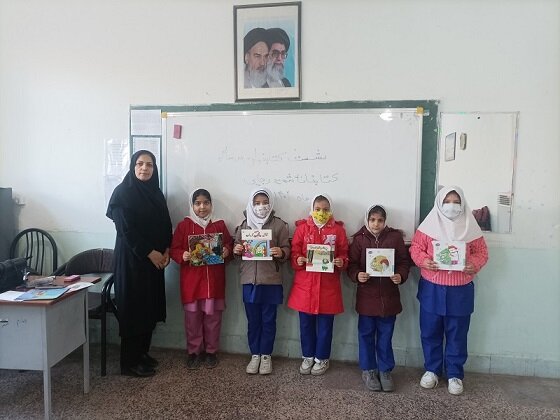 برنامه های متنوع فرهنگی در کتابخانه عمومی شهید رجایی عجب شیر اجرا شد