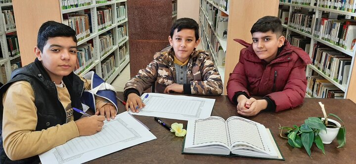 طرح سراسری «کتابت قرآن کریم» در کتابخانههای عمومی استان آذربایجانغربی اجرا شد