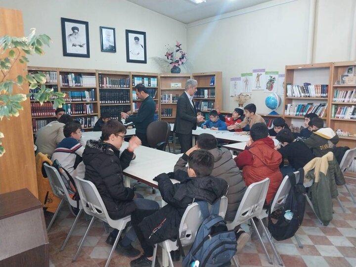 طرح سراسری «کتابت قرآن کریم» در کتابخانههای عمومی استان آذربایجانغربی اجرا شد