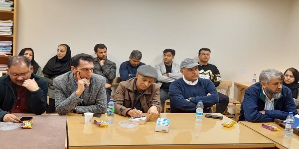 شعر یکی از دلایل تاب‌آوری ما در برابر رنج‌ها و تنش‌های زندگی است